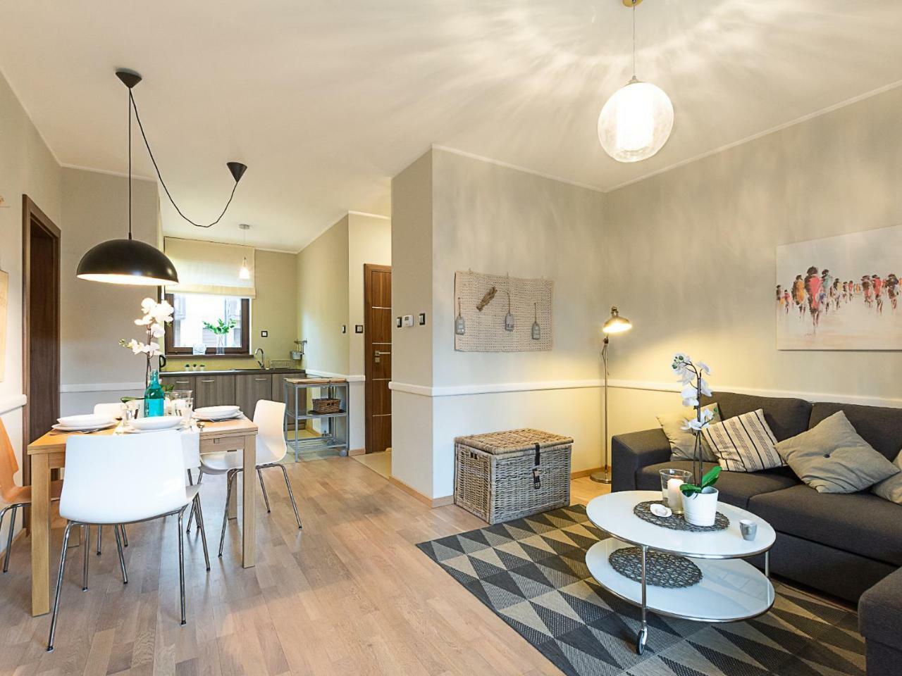 Vacationclub - Rezydencja Park II Apartament 1 ミエルノ エクステリア 写真